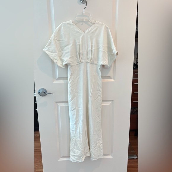 Victoria Beckham Batwing Midi Dress - Picture 6 of 16